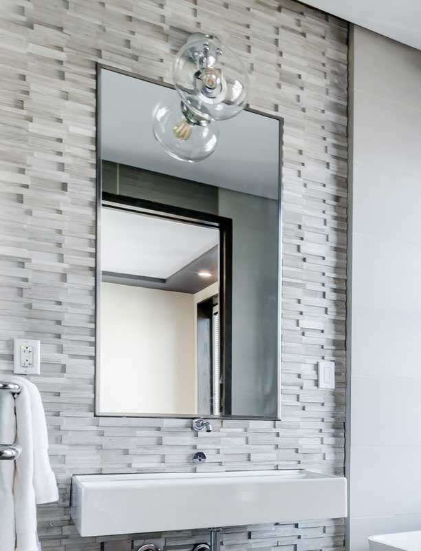 desain kaca kamar mandi aesthetic